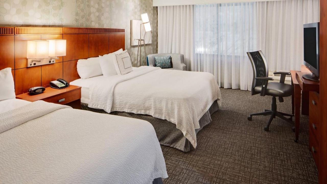 Courtyard By Marriott Pittsburgh West Homestead Waterfront Kültér fotó