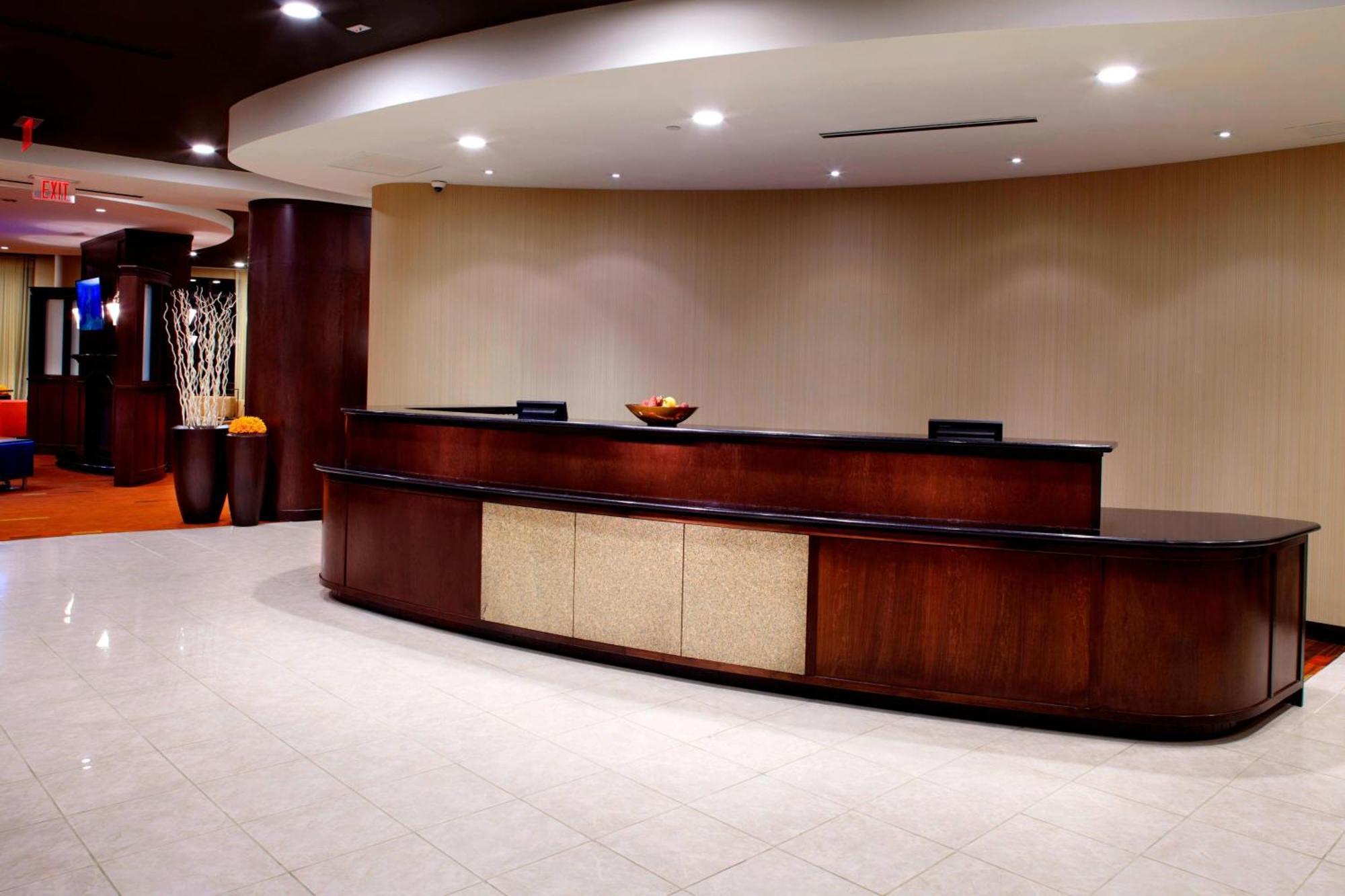 Courtyard By Marriott Pittsburgh West Homestead Waterfront Kültér fotó