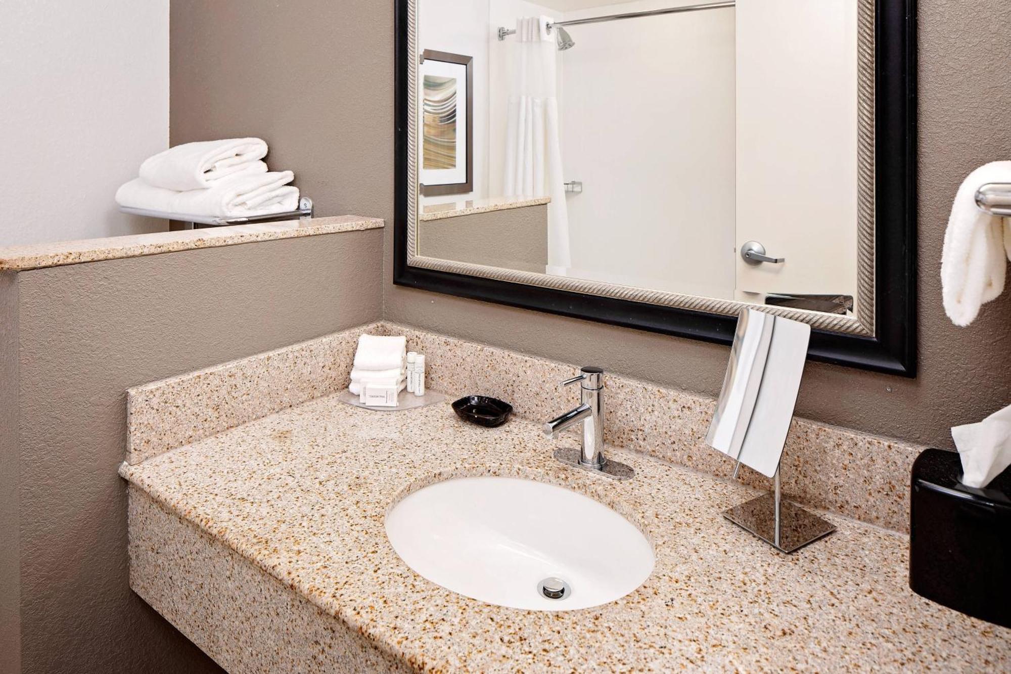Courtyard By Marriott Pittsburgh West Homestead Waterfront Kültér fotó
