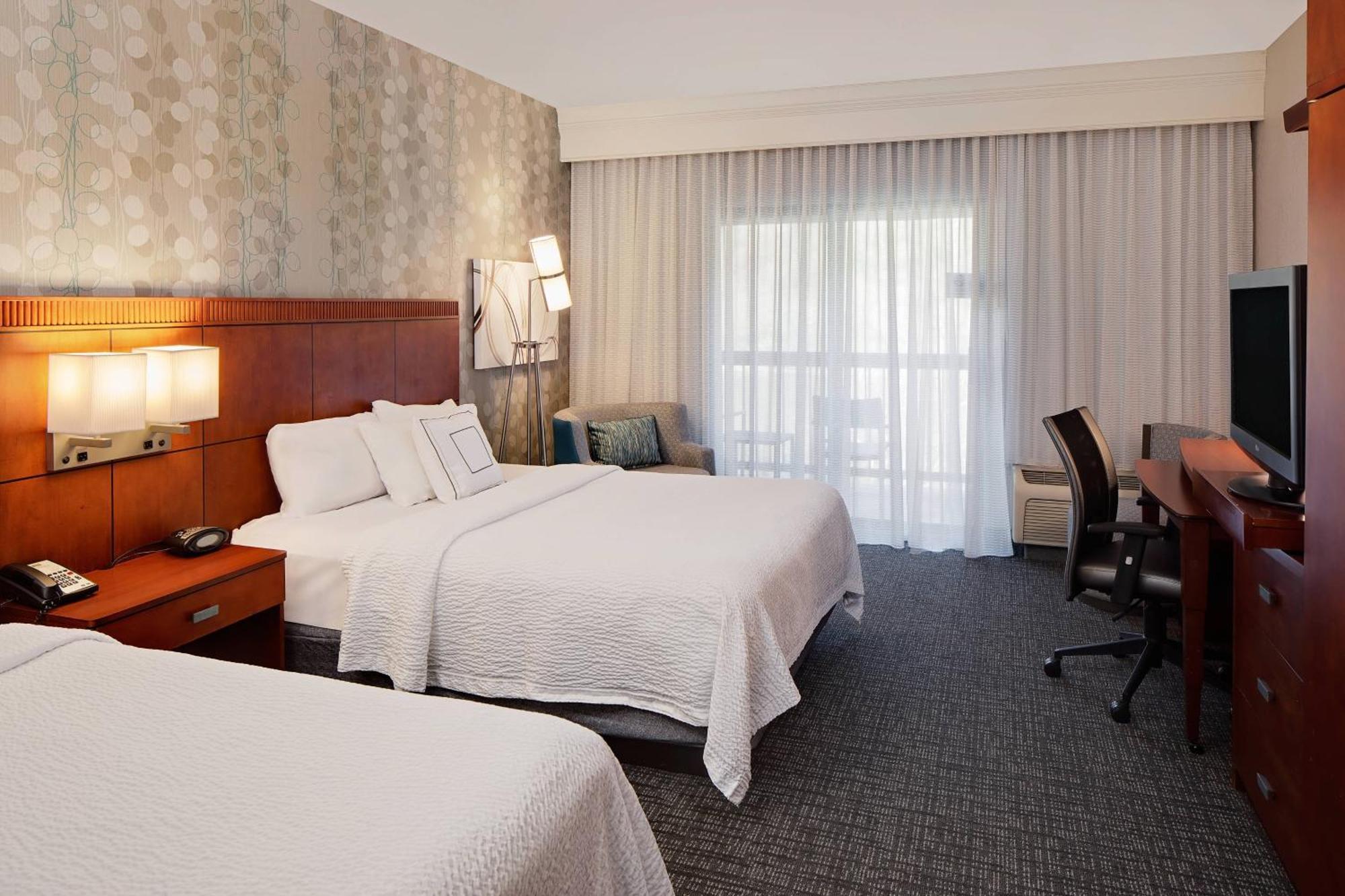 Courtyard By Marriott Pittsburgh West Homestead Waterfront Kültér fotó
