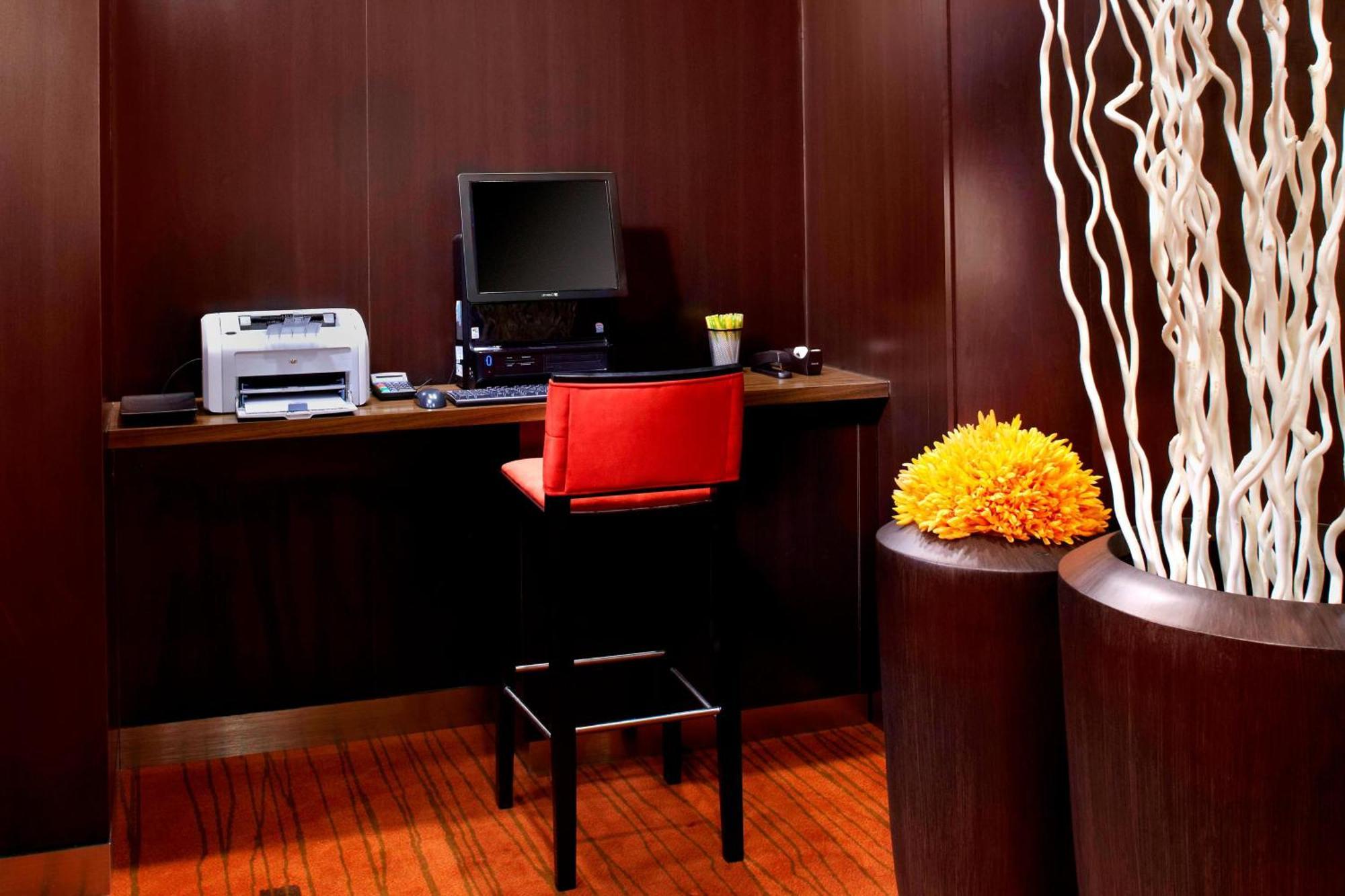 Courtyard By Marriott Pittsburgh West Homestead Waterfront Kültér fotó